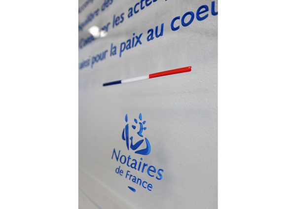 Plaque plexiglas notaire avec drapeau