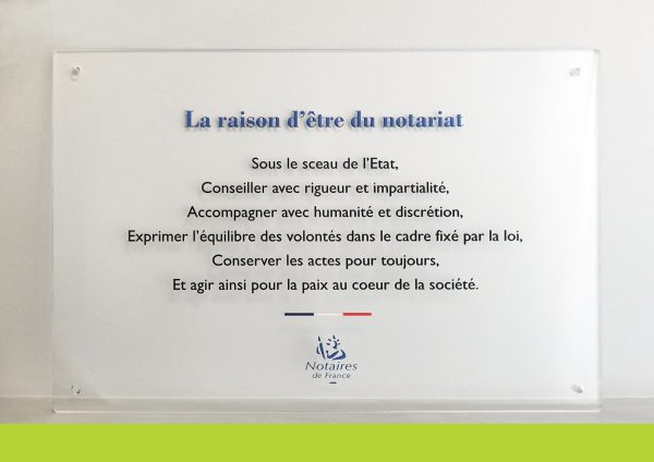 Plaque plexiglas notaire raison etre couleurs
